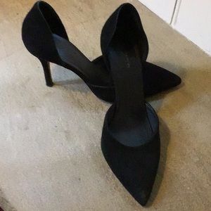 Vince Black Suede Pumps 9.5 (41)
